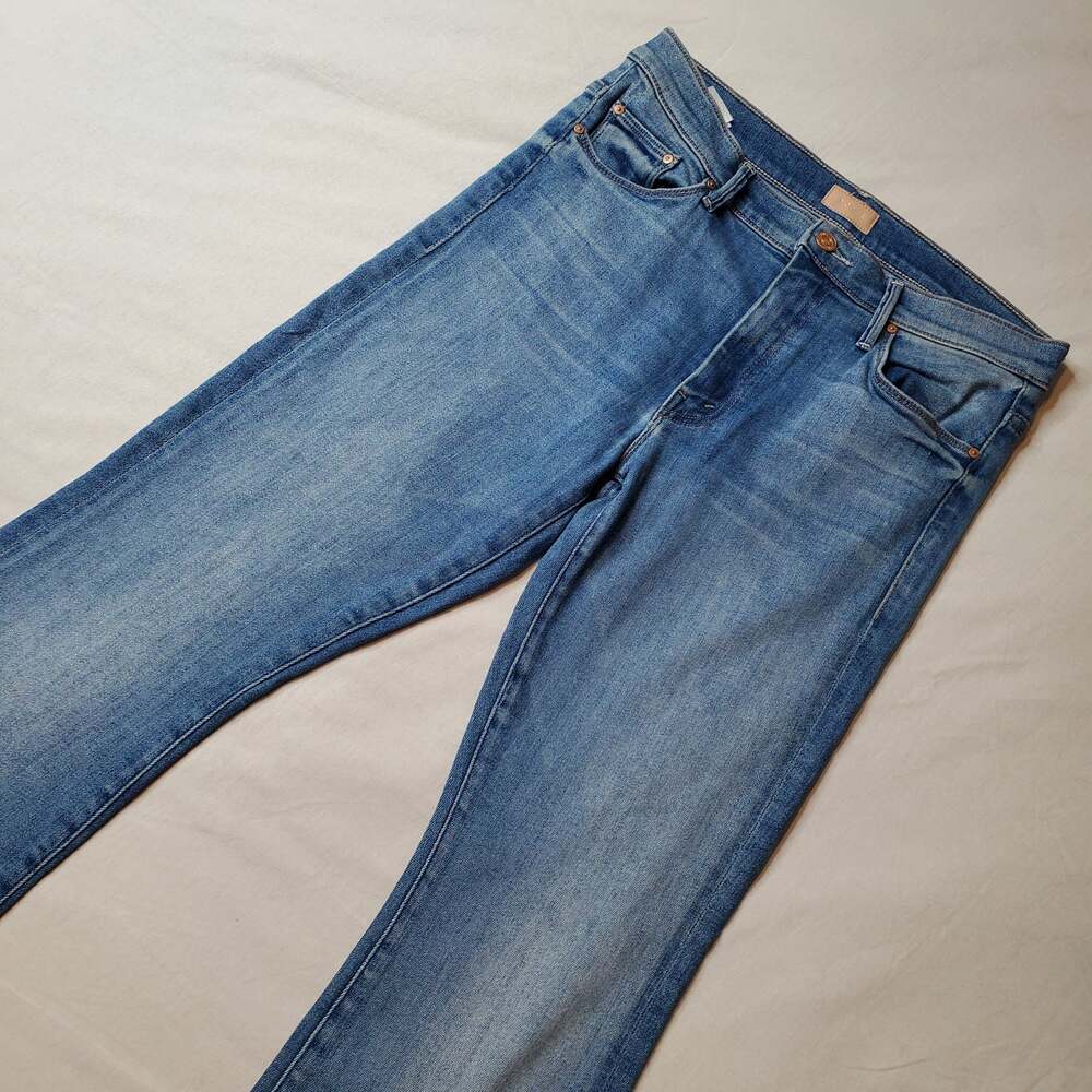 Mother Women's Size 30 The Weekender Fray Flared Jeans Denim Raw Edge Blue